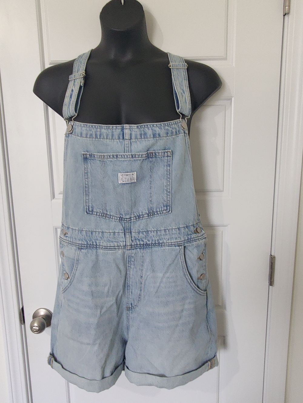 Women's Levi's Utility Lightweight Shortalls Size L NWT